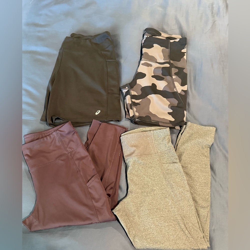 Ladies Legging / Shorts Bundle size large (4 piece)